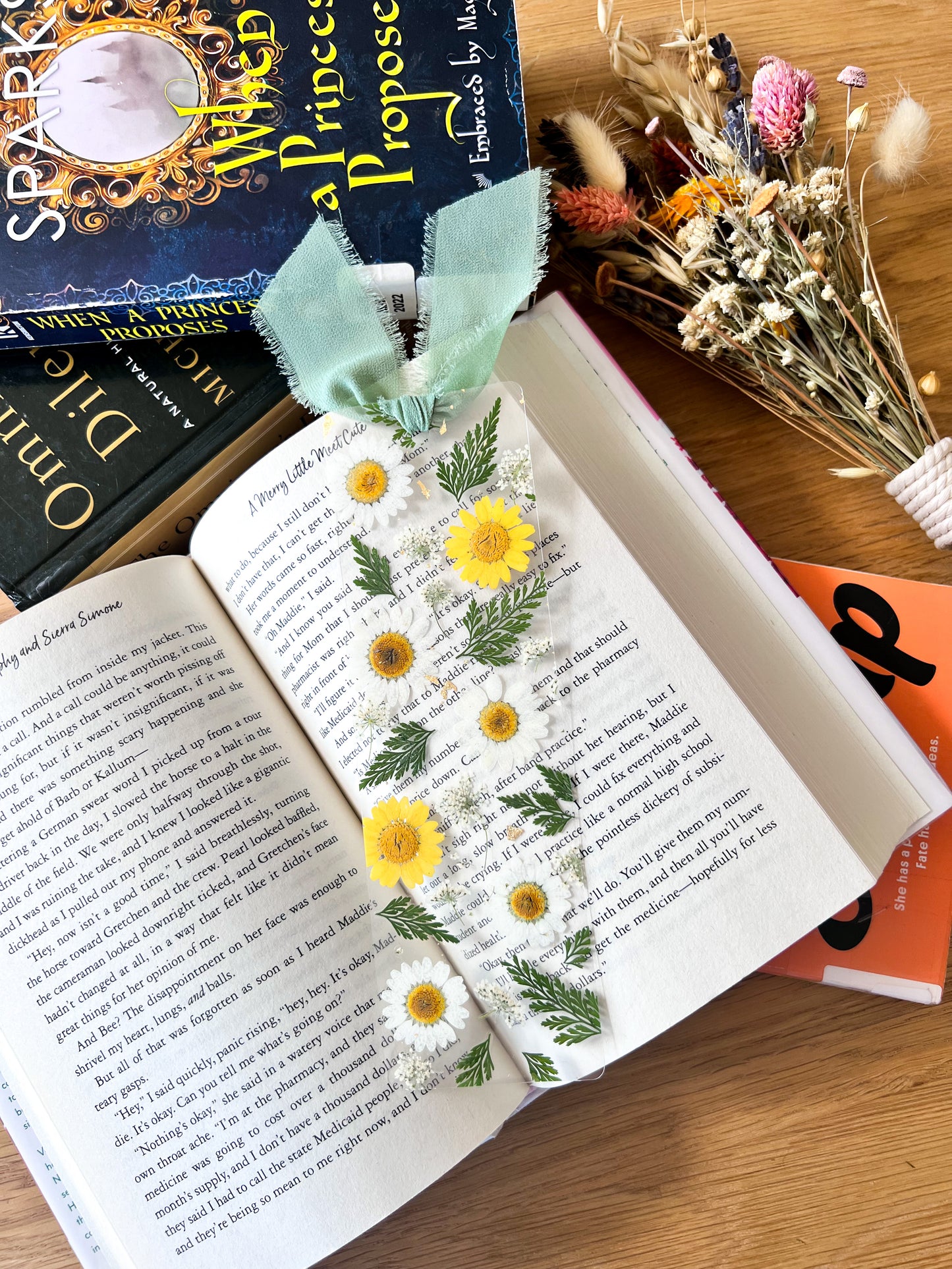 Yellow & White Pressed Flower Bookmarks [No Quote]